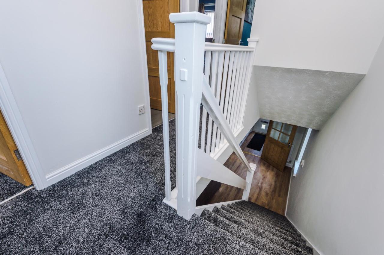 Stylish 4 Bedroom Home Close To Manchester City Centre Экстерьер фото