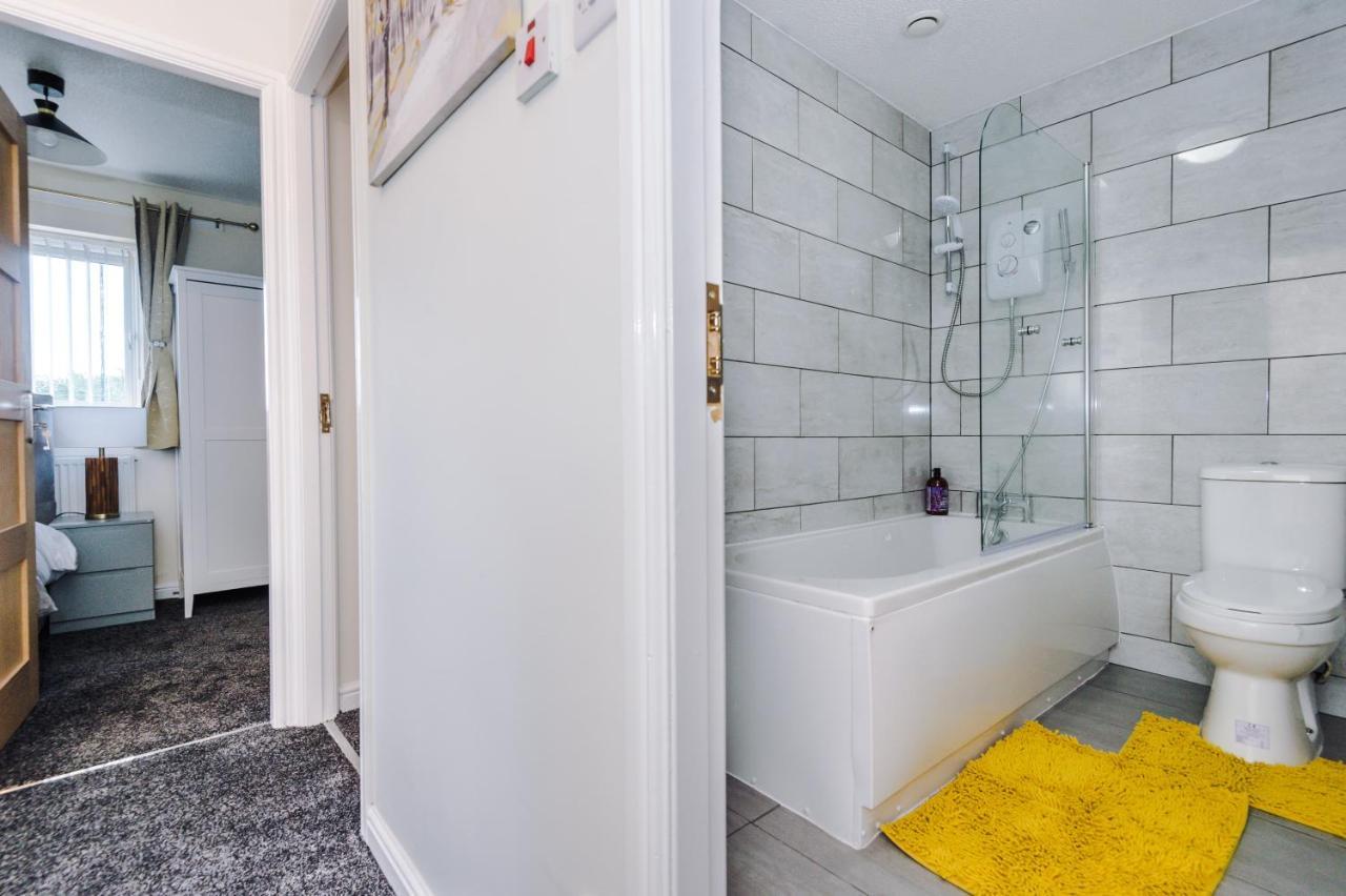 Stylish 4 Bedroom Home Close To Manchester City Centre Экстерьер фото